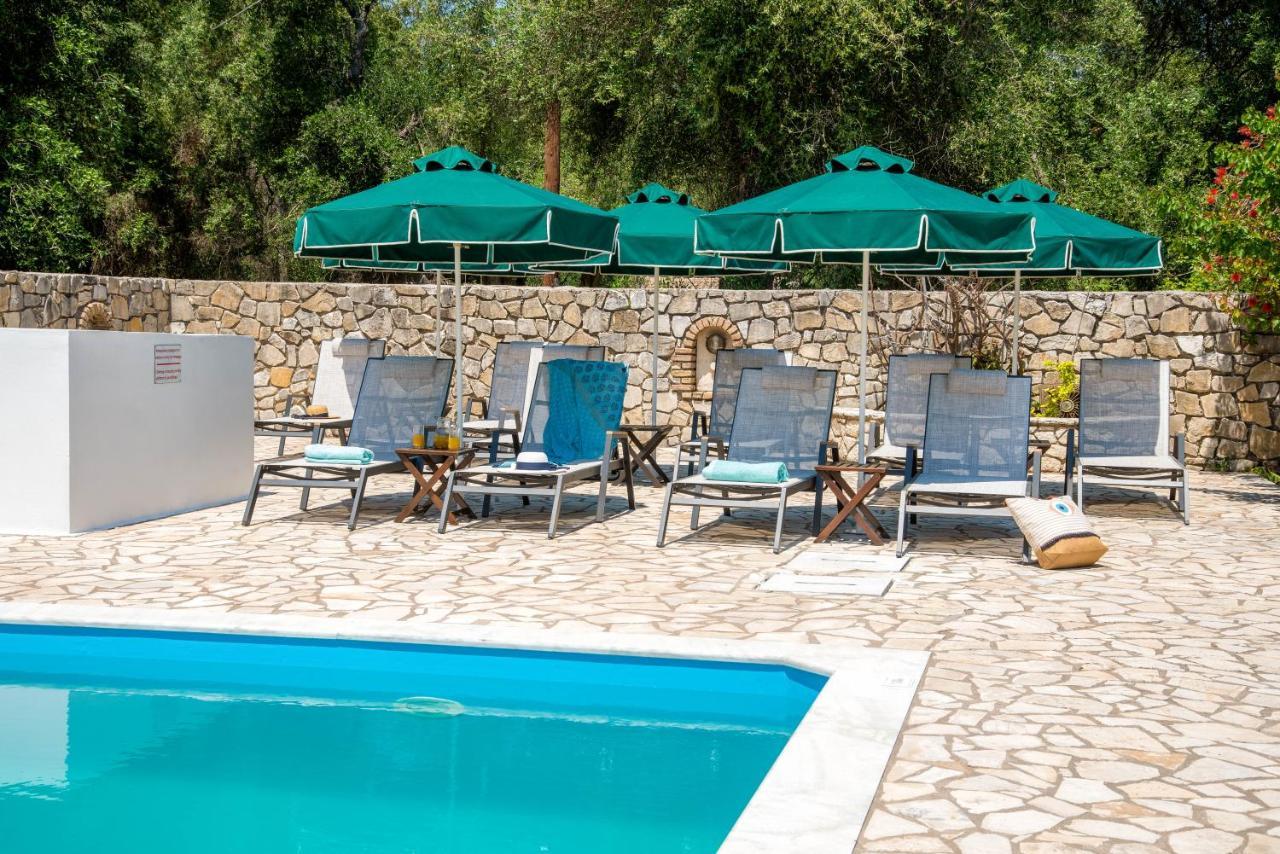 Livadi Studios With Pool Lákka Екстериор снимка